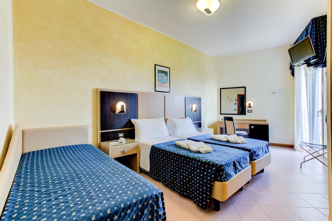 Hotel Verona Cesenatico Εξωτερικό φωτογραφία