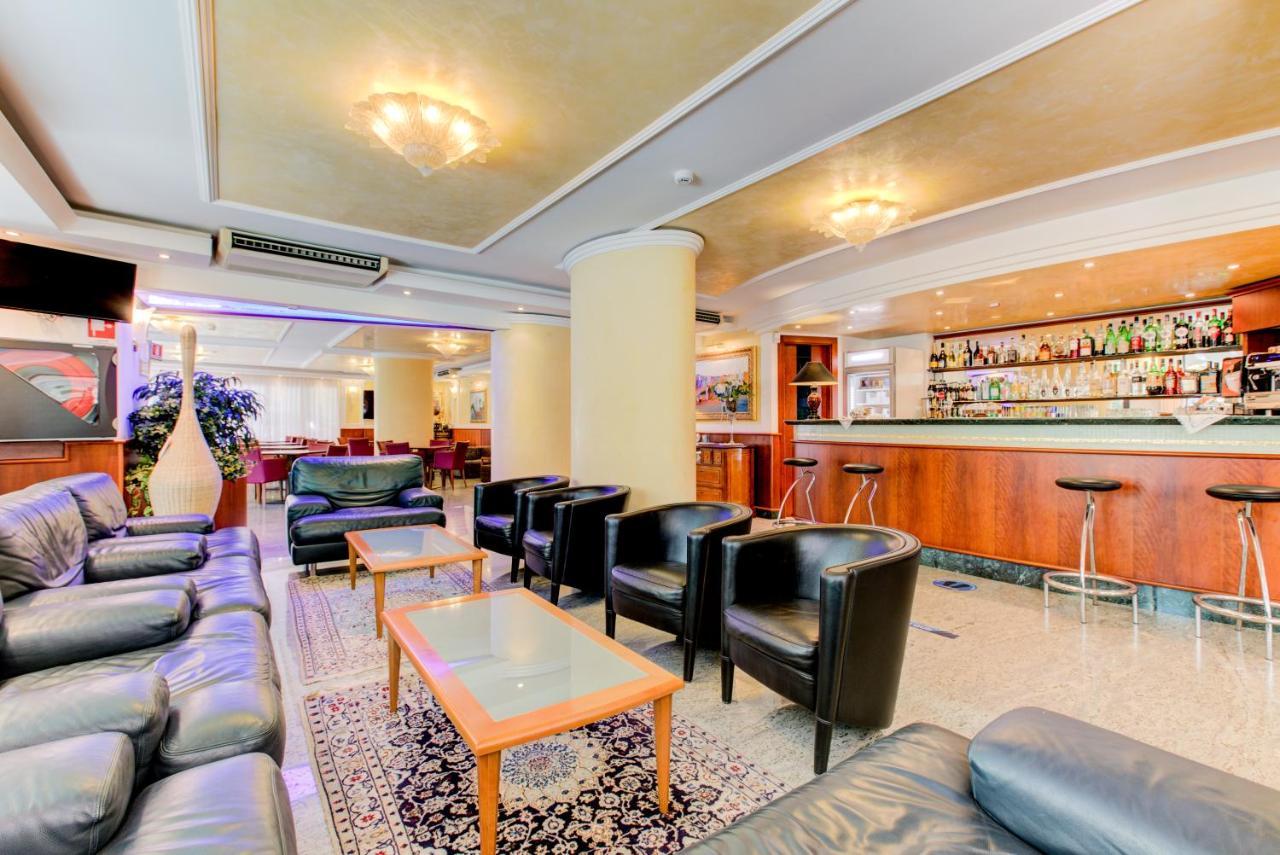 Hotel Verona Cesenatico Εξωτερικό φωτογραφία