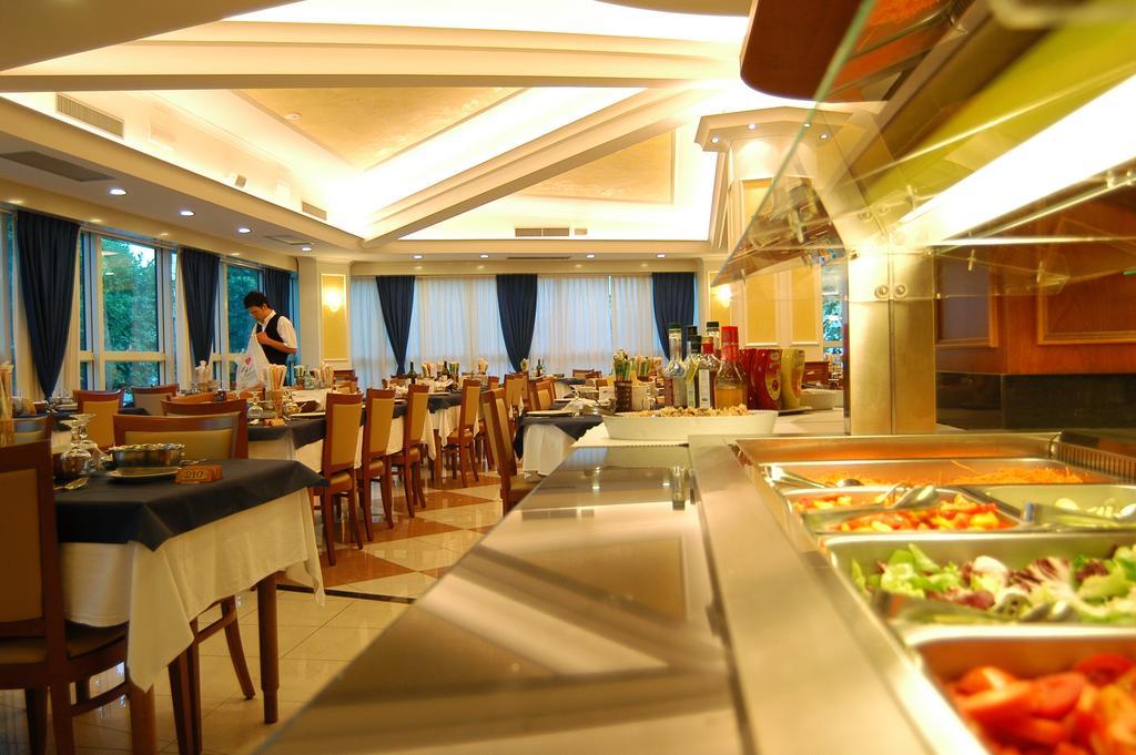 Hotel Verona Cesenatico Εξωτερικό φωτογραφία